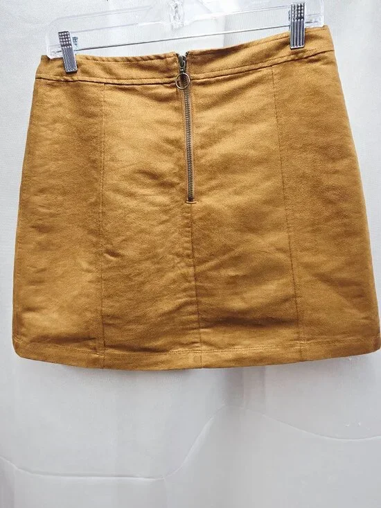 EUC WOMEN'S OLD NAVY SZ 8 TAN/SAND/CAMEL FAUX SUEDE POLYESTER A-LINE MINI SKIRT - Picture 3 of 10